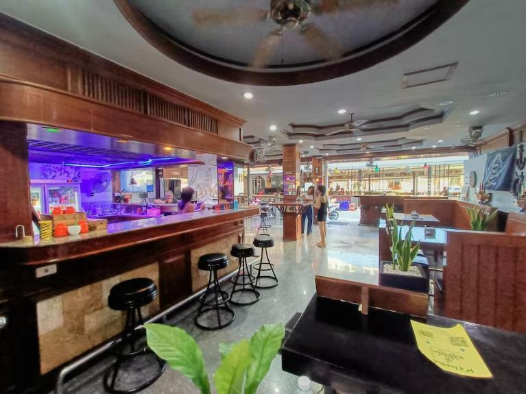 Hack Patong Beach Hotel Eksteriør bilde